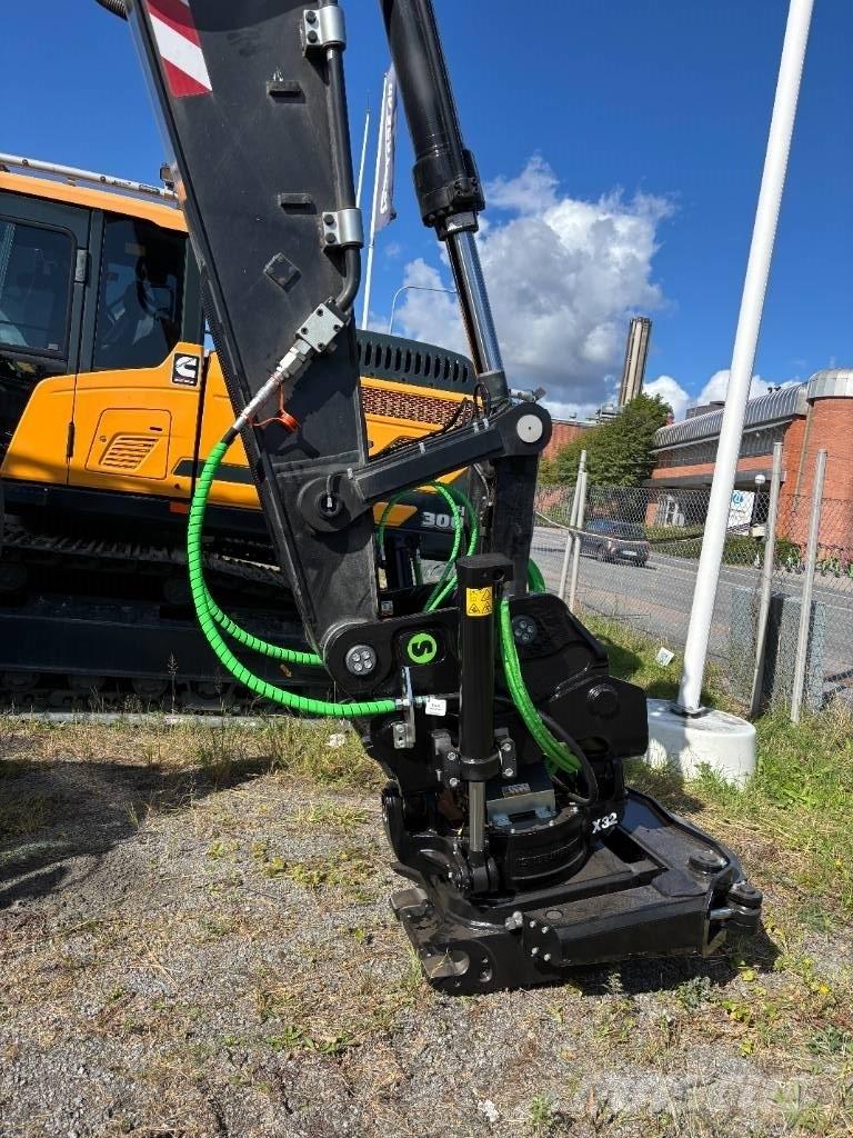 Hyundai HX300A L Crawler excavators
