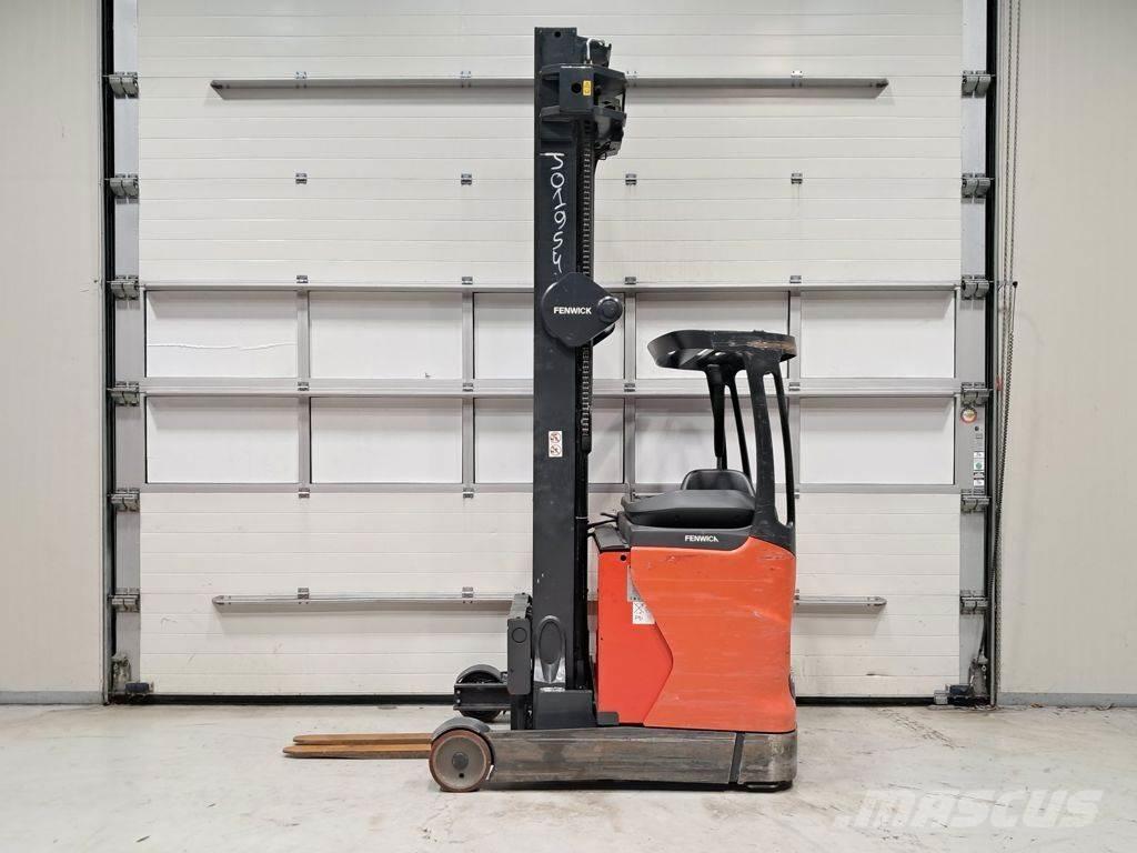 Linde R14 HD Reach truck