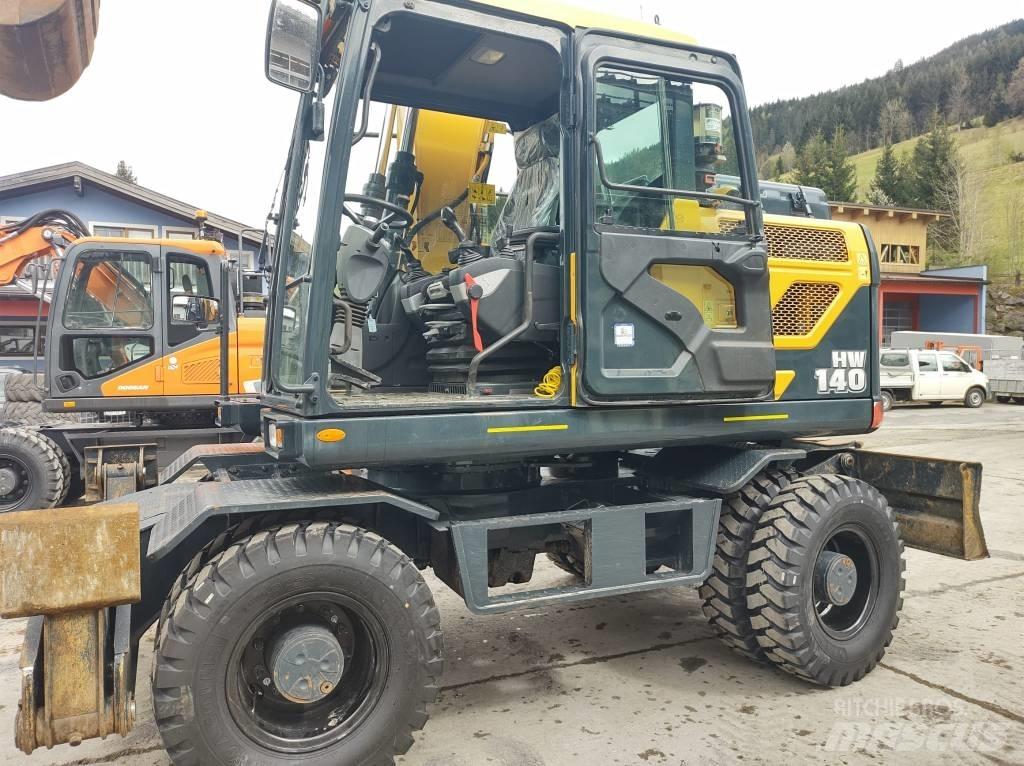 Hyundai HW140 Wheeled excavators