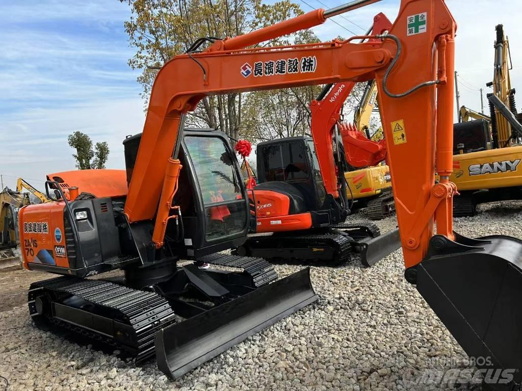 Hitachi 70 Crawler excavators