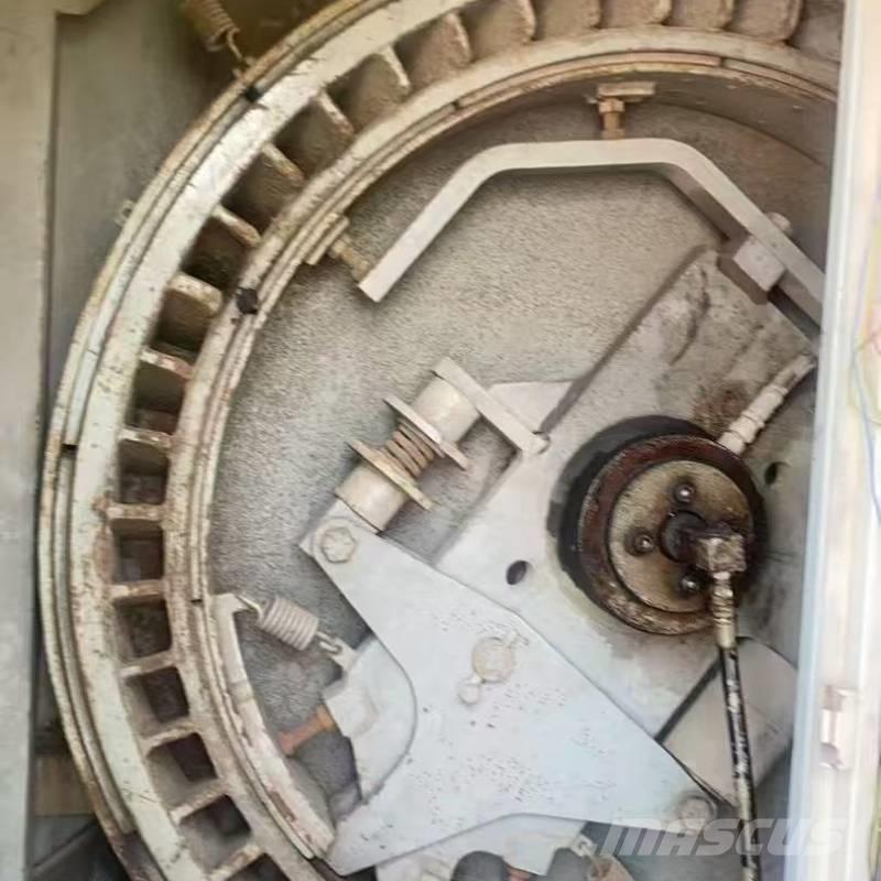 Kobelco 7150 Track mounted cranes