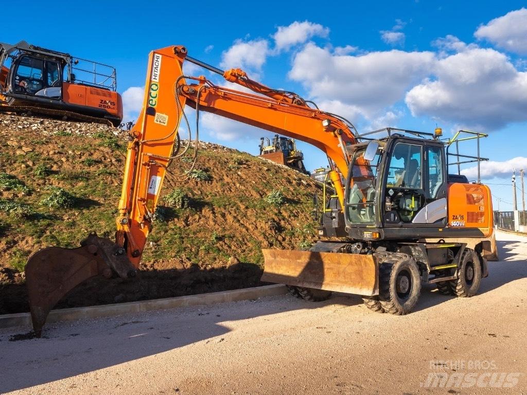 Hitachi 140W Wheeled excavators