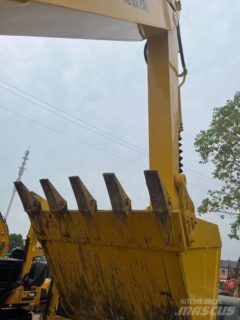 Komatsu PC70-8 Crawler excavators