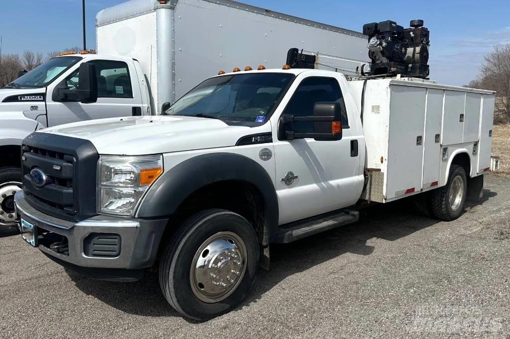 Ford F 550 XL SD Track mounted cranes
