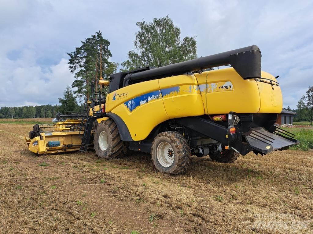 New Holland CX 8080 Combine harvesters