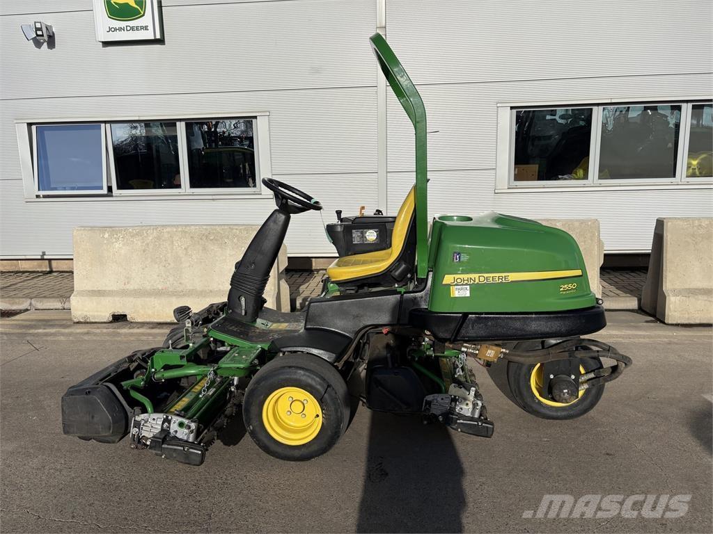 John Deere 2550EH Walk-behind mowers