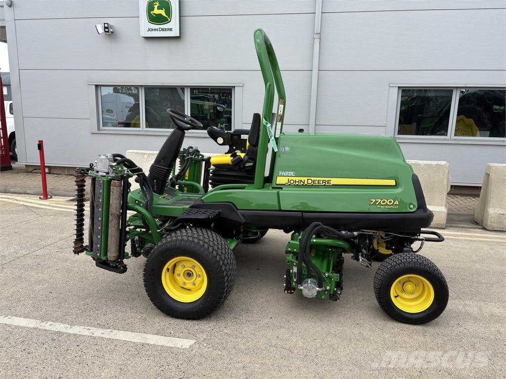 John Deere 7700A Walk-behind mowers
