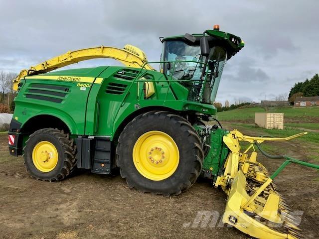 John Deere 8400i Forage harvesters