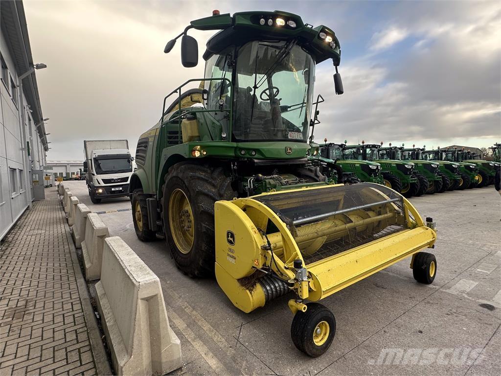 John Deere 8600i Forage harvesters