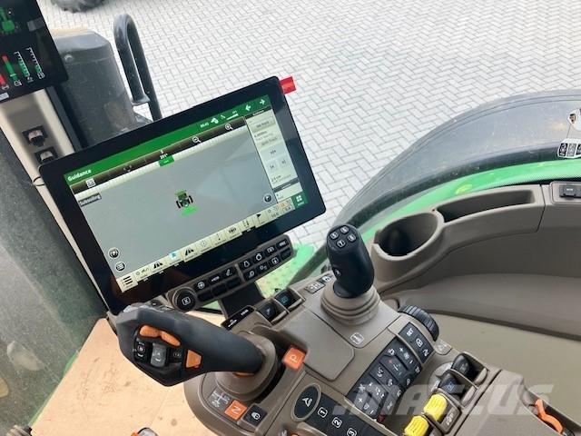 John Deere 8R 370 Tractors