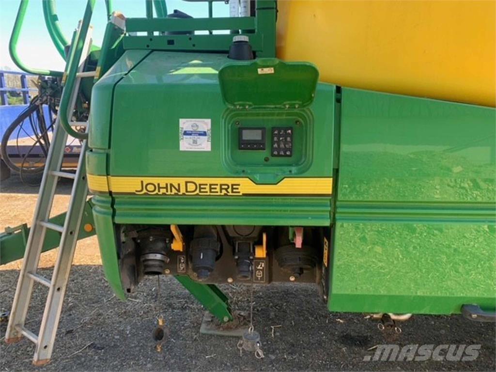 John Deere R962I Self-propelled sprayers