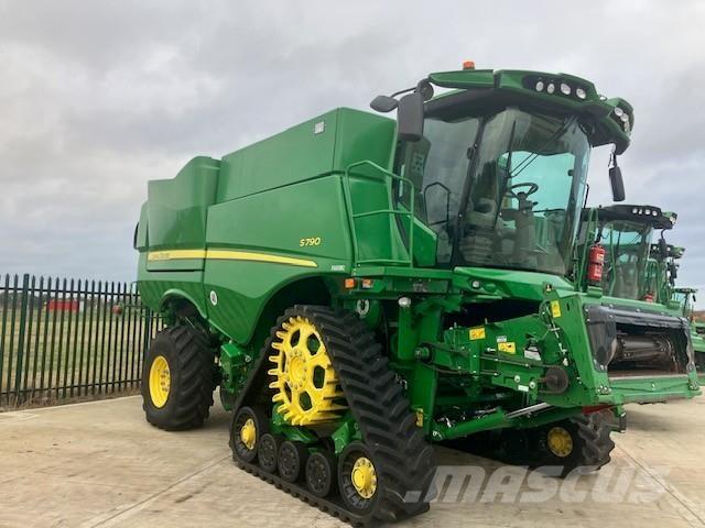 John Deere S790 Combine harvesters