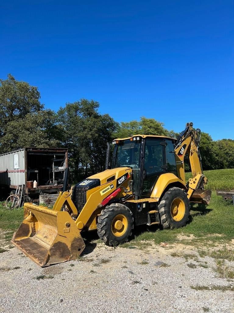 CAT 420 F2 ST Backhoe