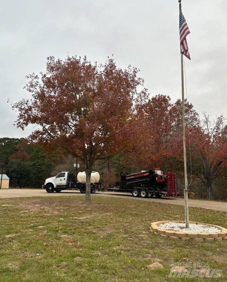 Ditch Witch JT20 Horizontal drilling rigs