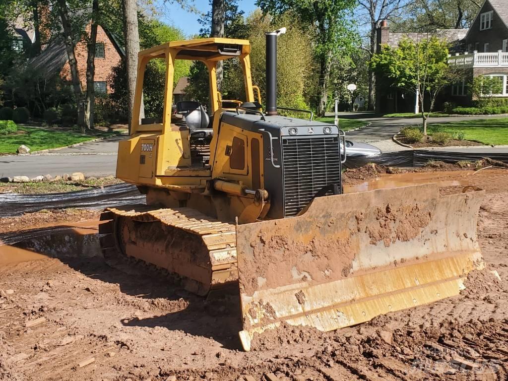 John Deere 700HLT Crawler dozers