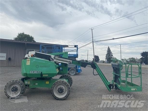 JLG 340 AJ Articulated boom lifts