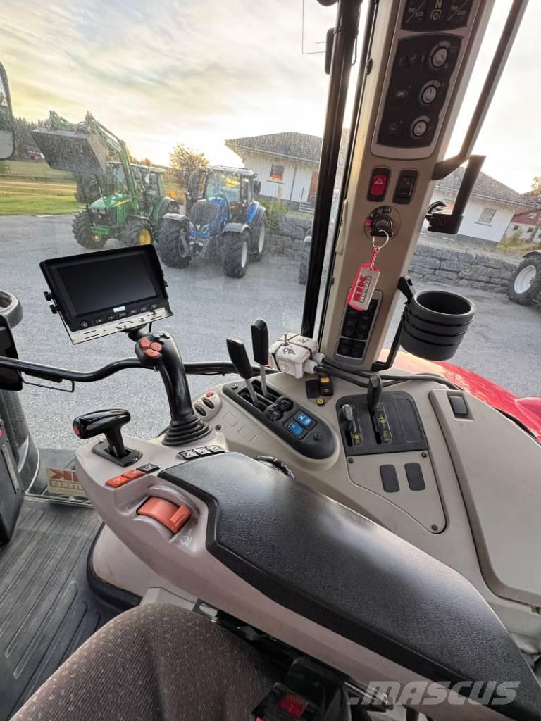 Massey Ferguson 7618 Tractors