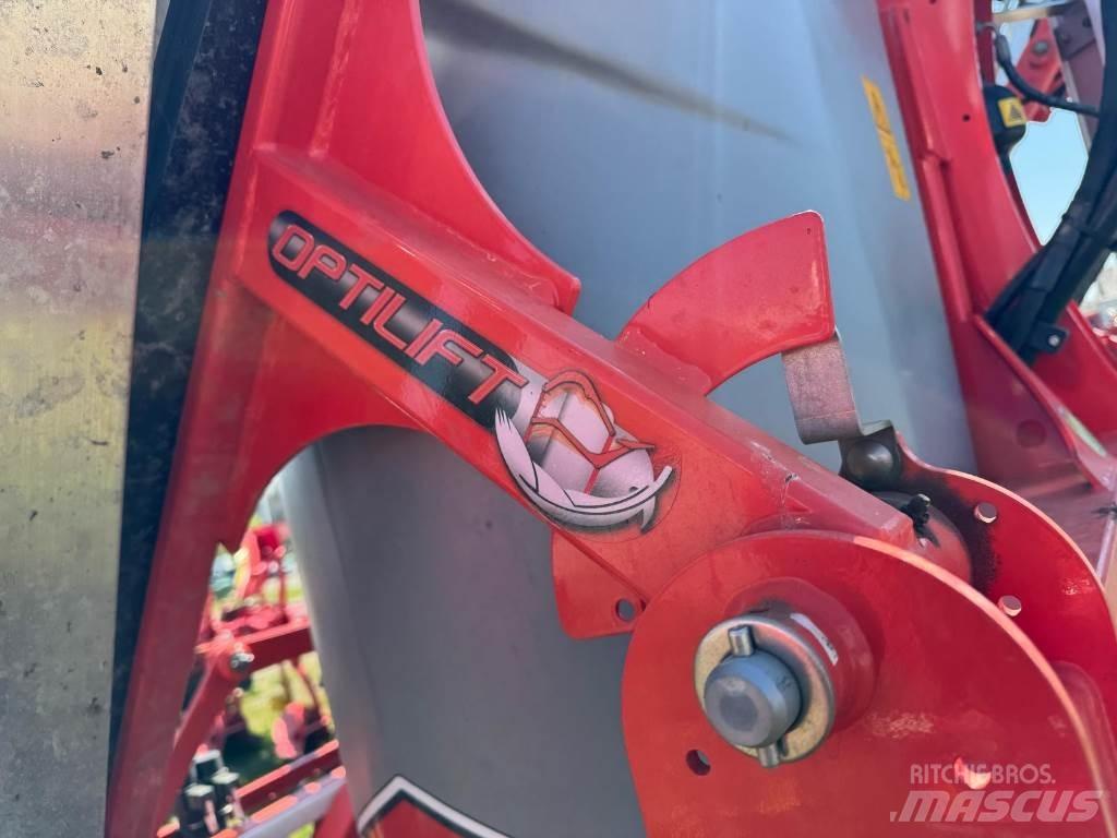 Kuhn DELTIS 2 Trailed sprayers