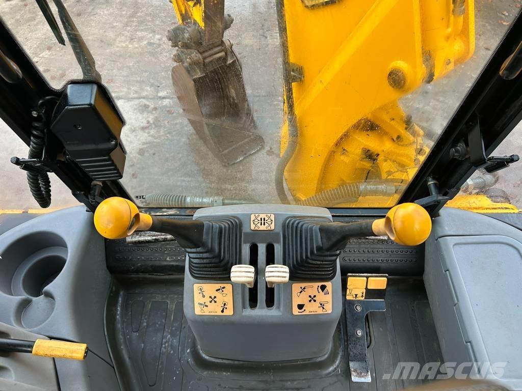 JCB 4 CX Backhoe