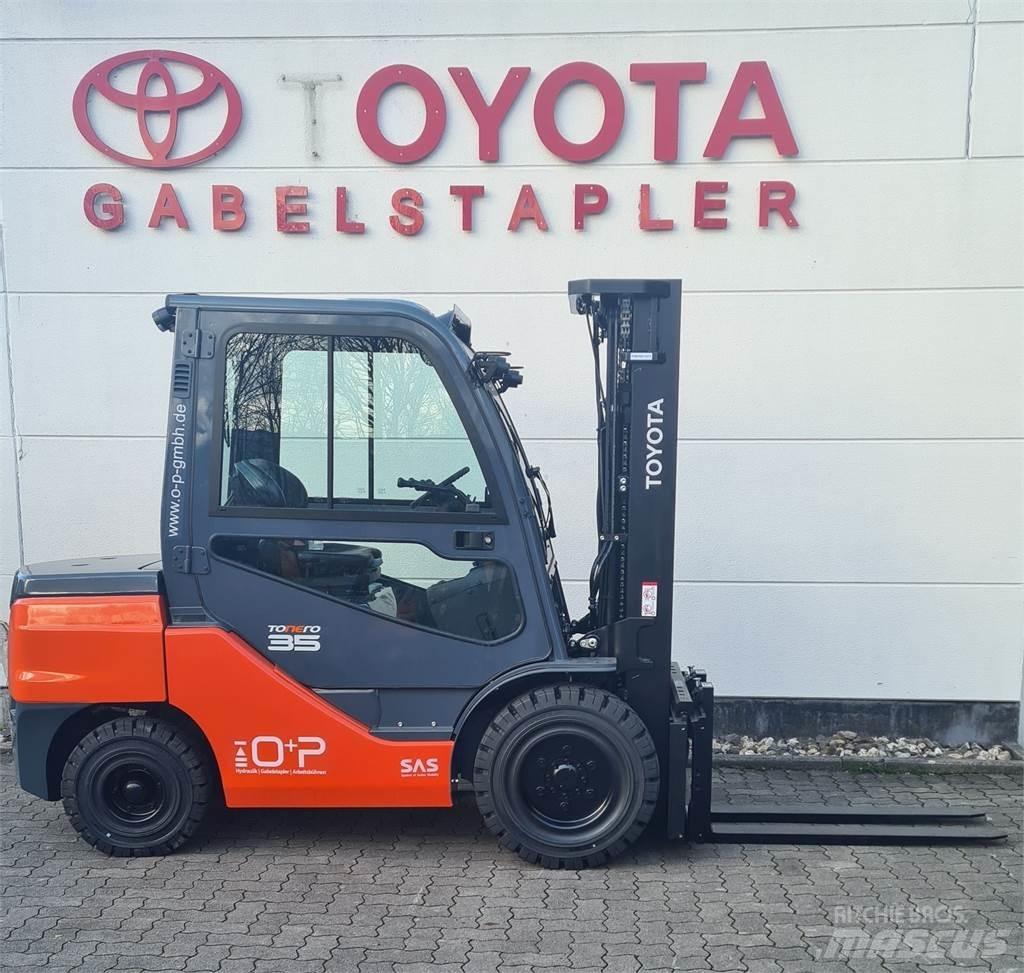 Toyota 52-8FDJF35 Diesel trucks