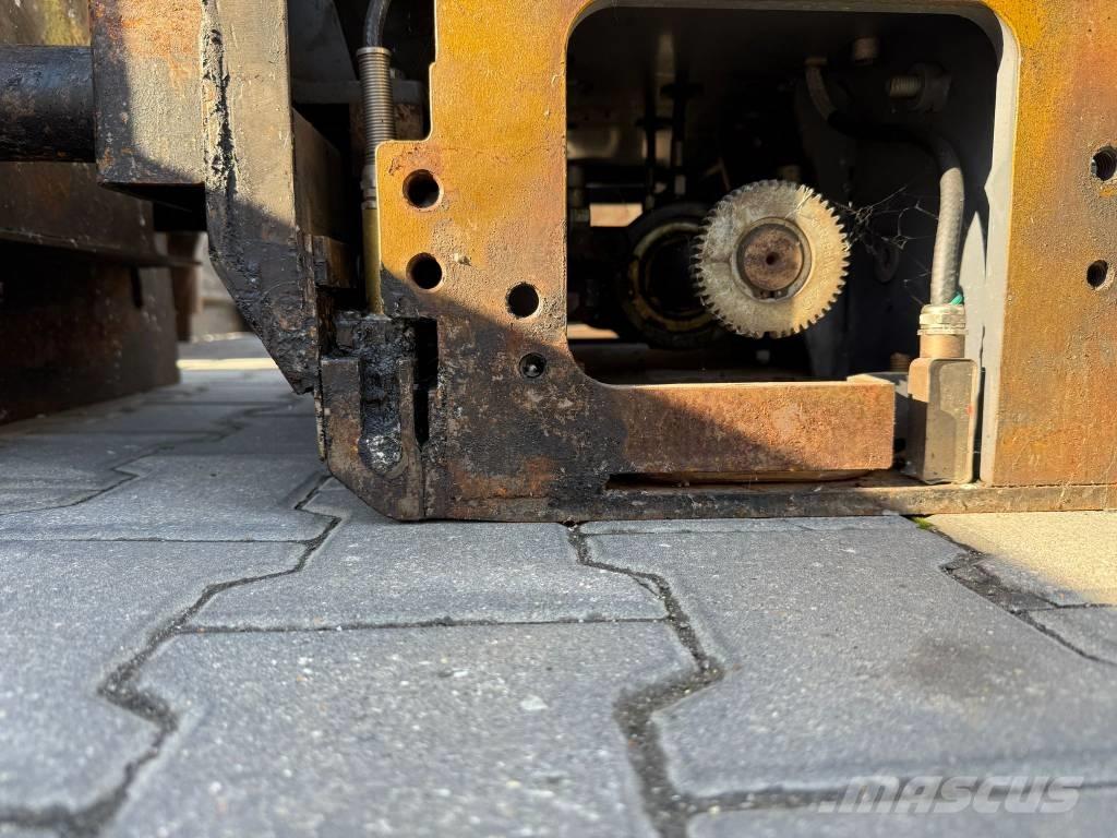 Vögele -3 Asphalt pavers