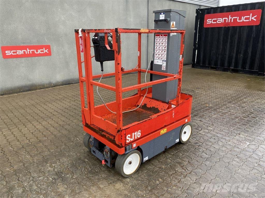 SkyJack SJ16 Used Personnel lifts and access elevators