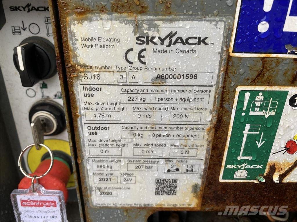 SkyJack SJ16 Used Personnel lifts and access elevators