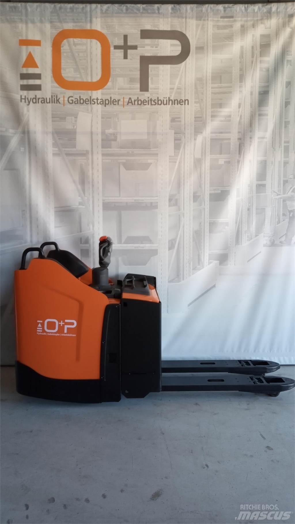 Toyota LPE 200 Low lifter