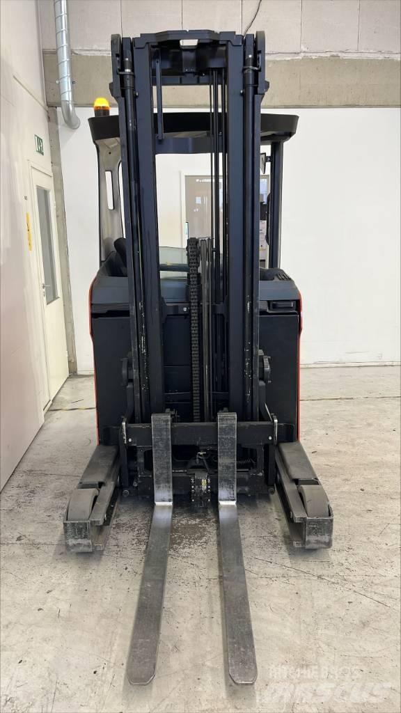 BT RR E 140 H Reach truck