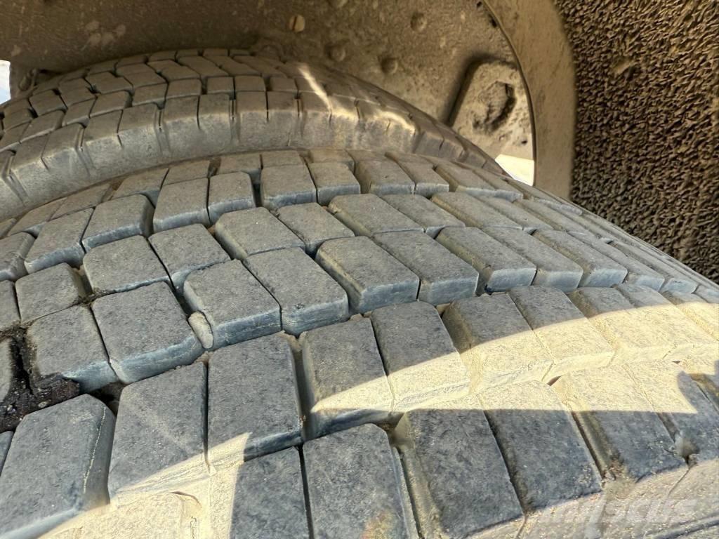 Iveco Baakwagen Flatbed / Dropside trucks