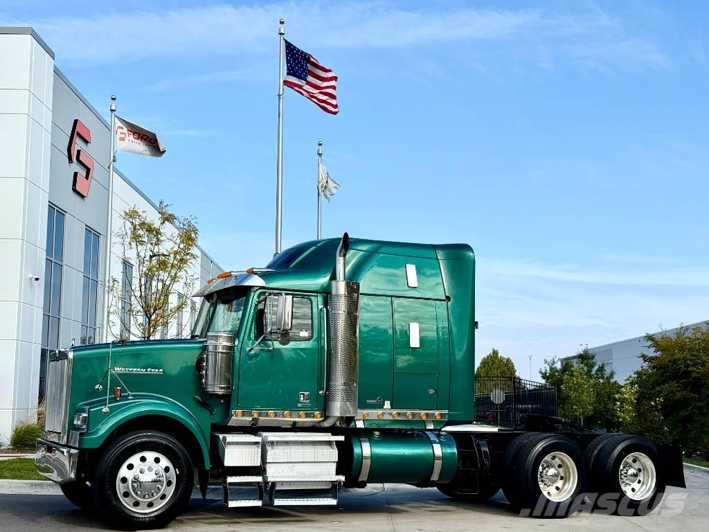 Western Star 4900 Prime Movers