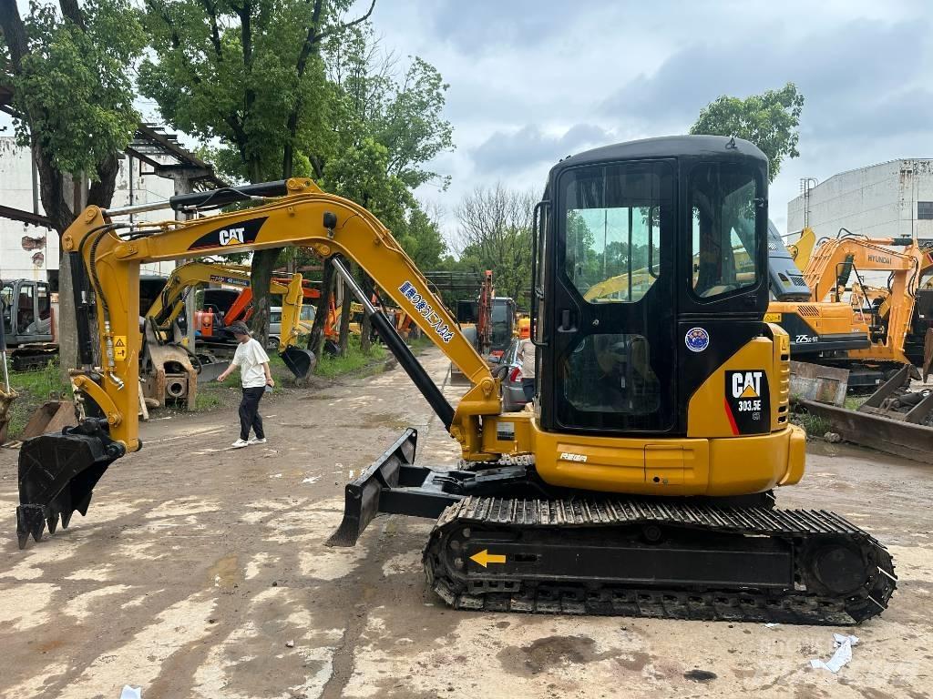 CAT 303 Mini excavators < 7t (Mini diggers)