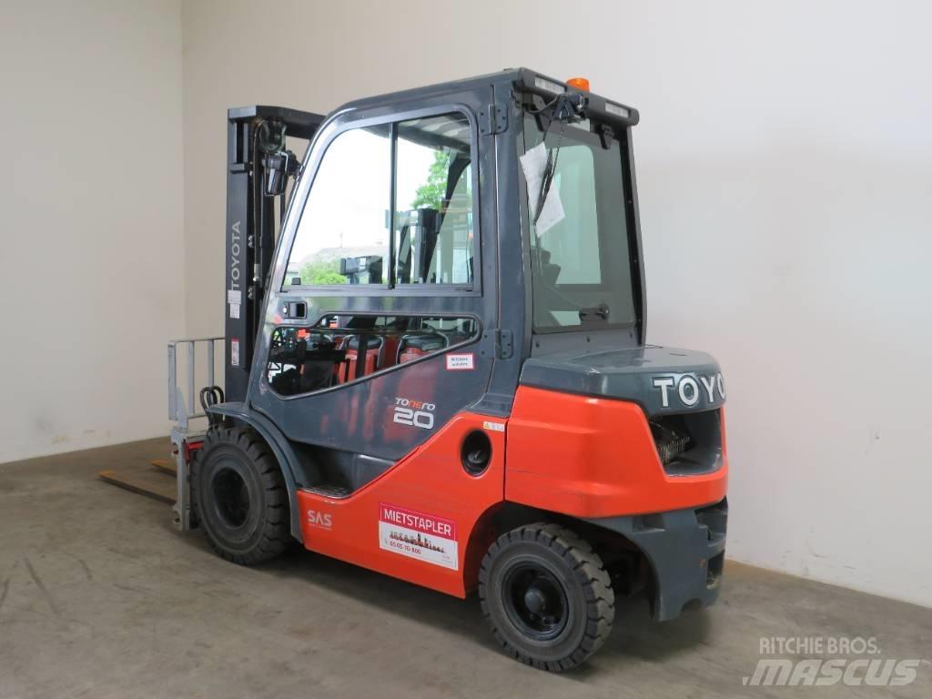 Toyota 8 FDF 20 Diesel trucks