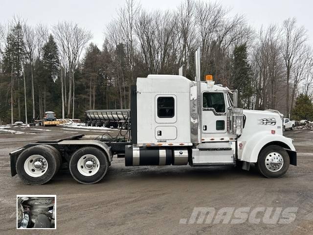 Kenworth W 900 L Prime Movers