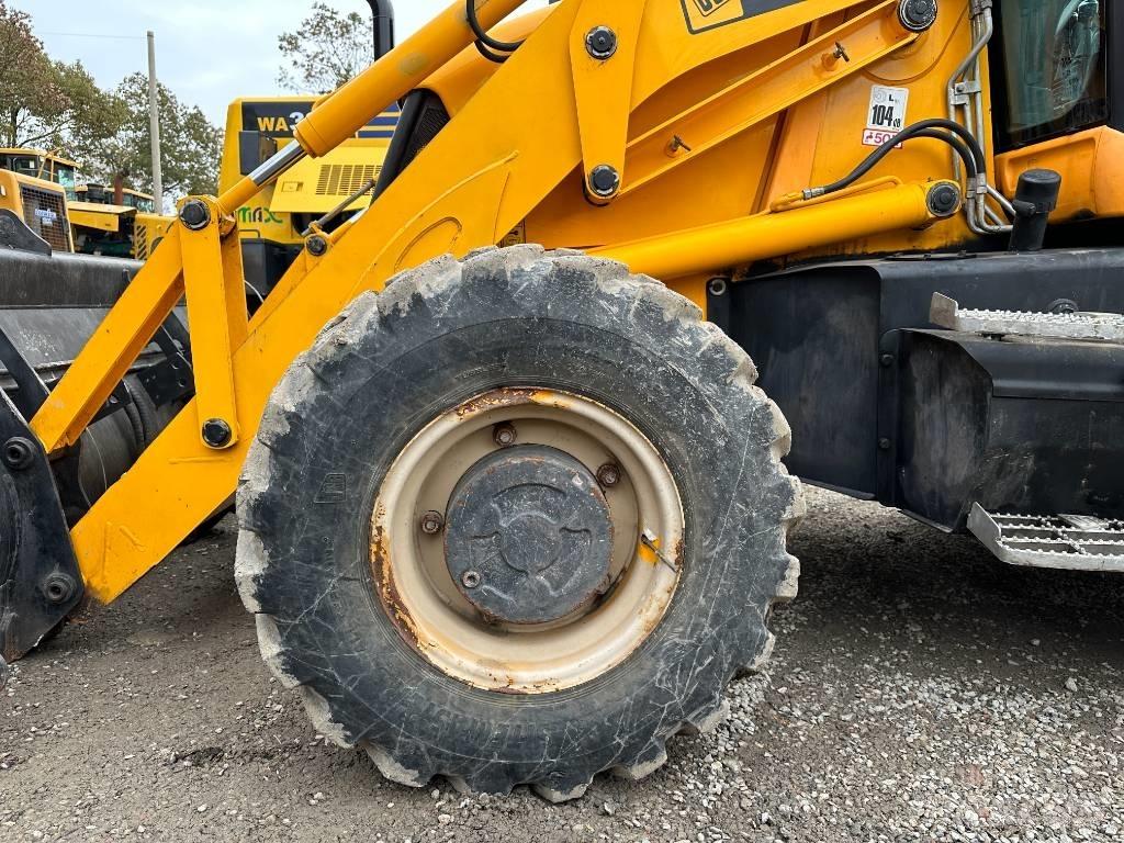 JCB 3 CX Backhoe