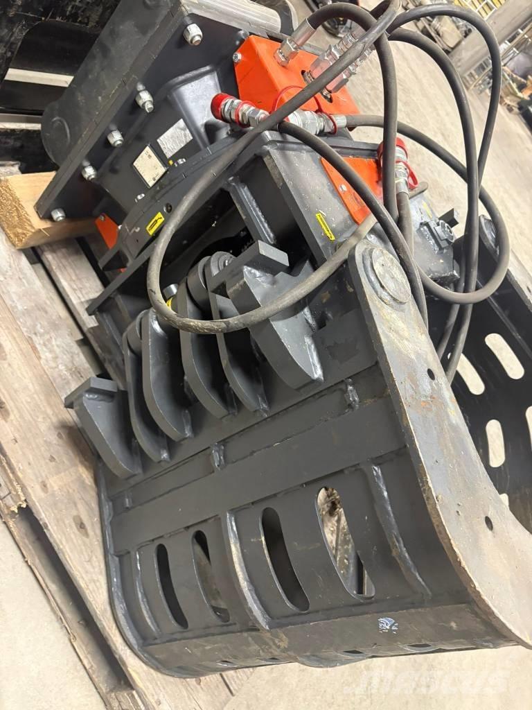 Cangini Benne 450 PF Grapples