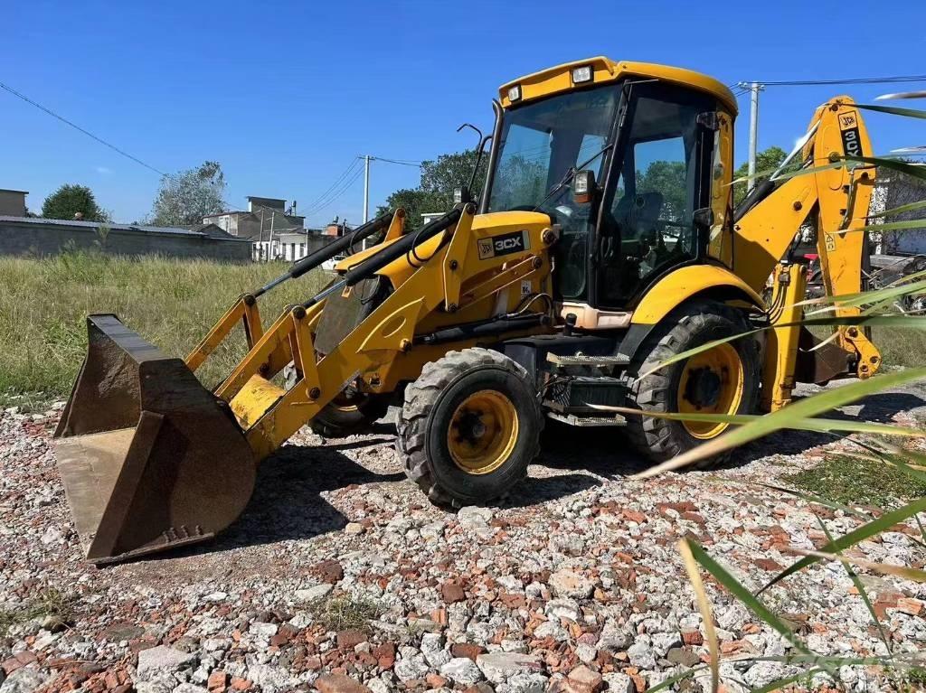 JCB 3 CX Backhoe