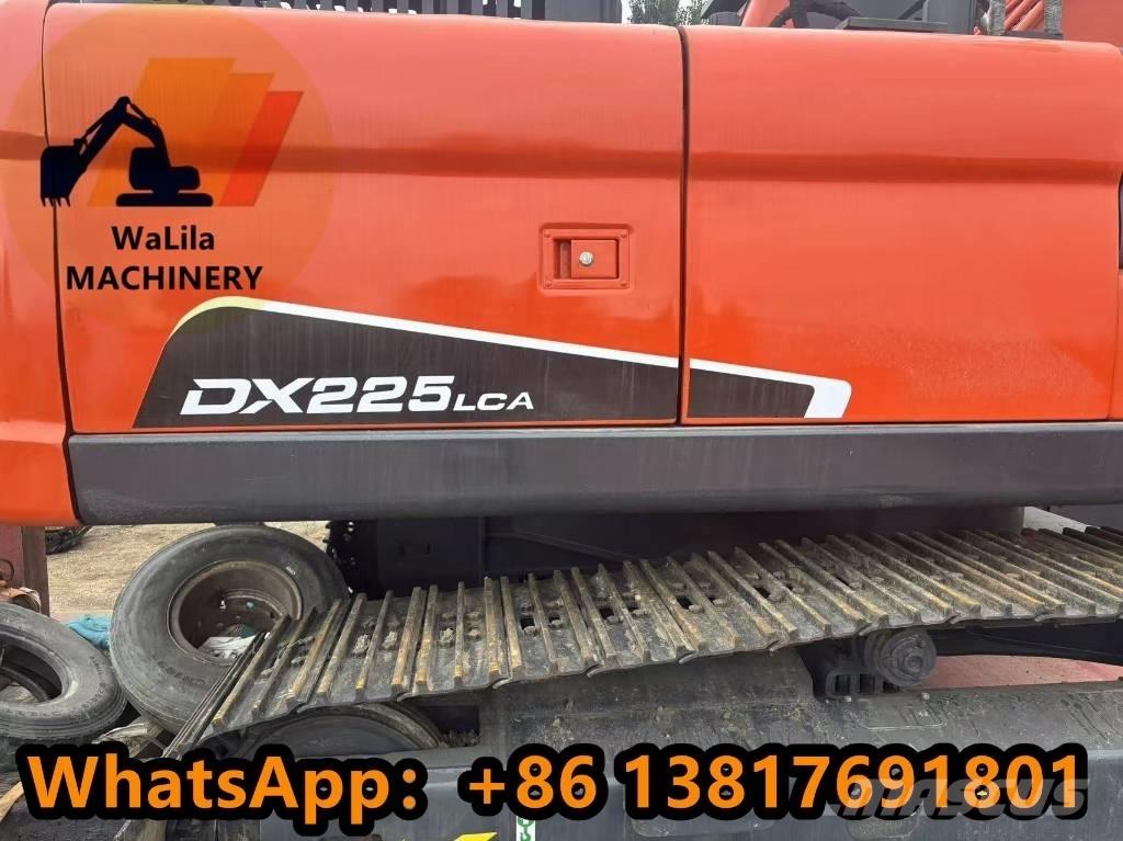 Doosan DX 225 Crawler excavators