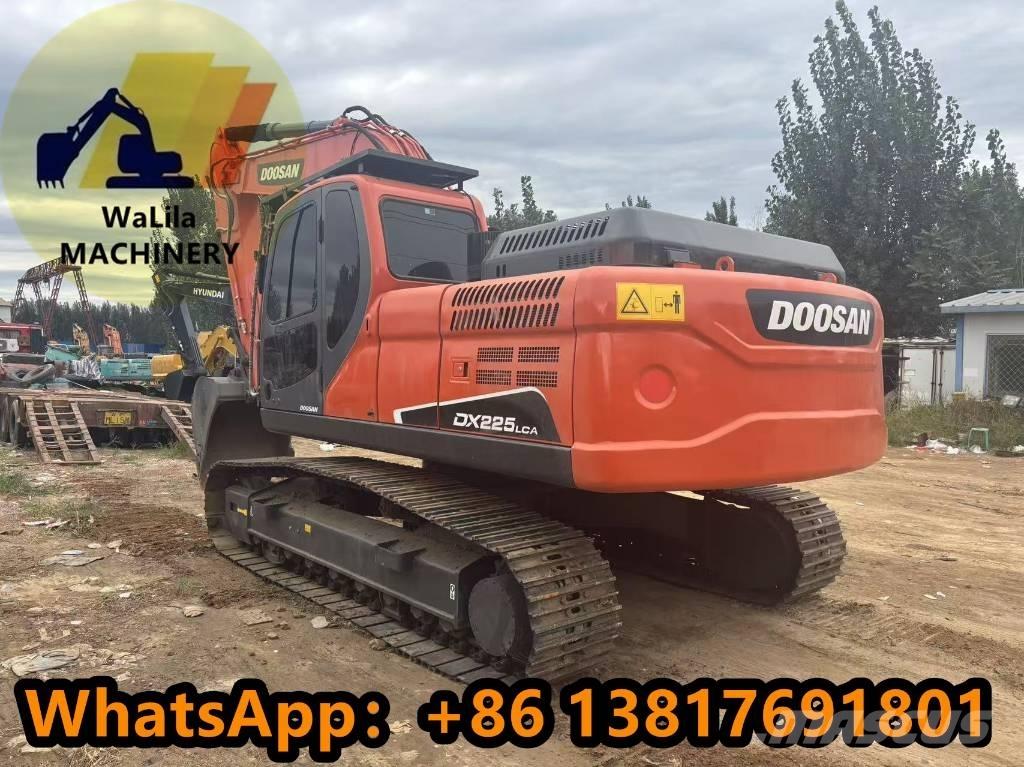 Doosan DX 225 Crawler excavators
