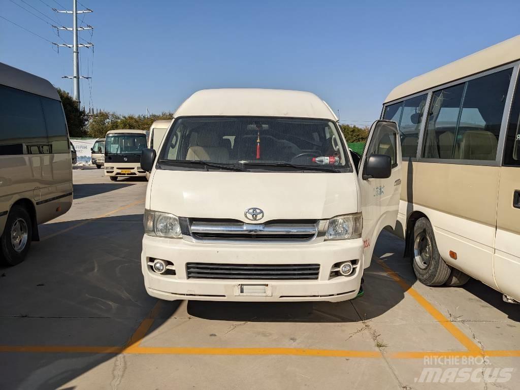 Toyota Hiace Intercity bus