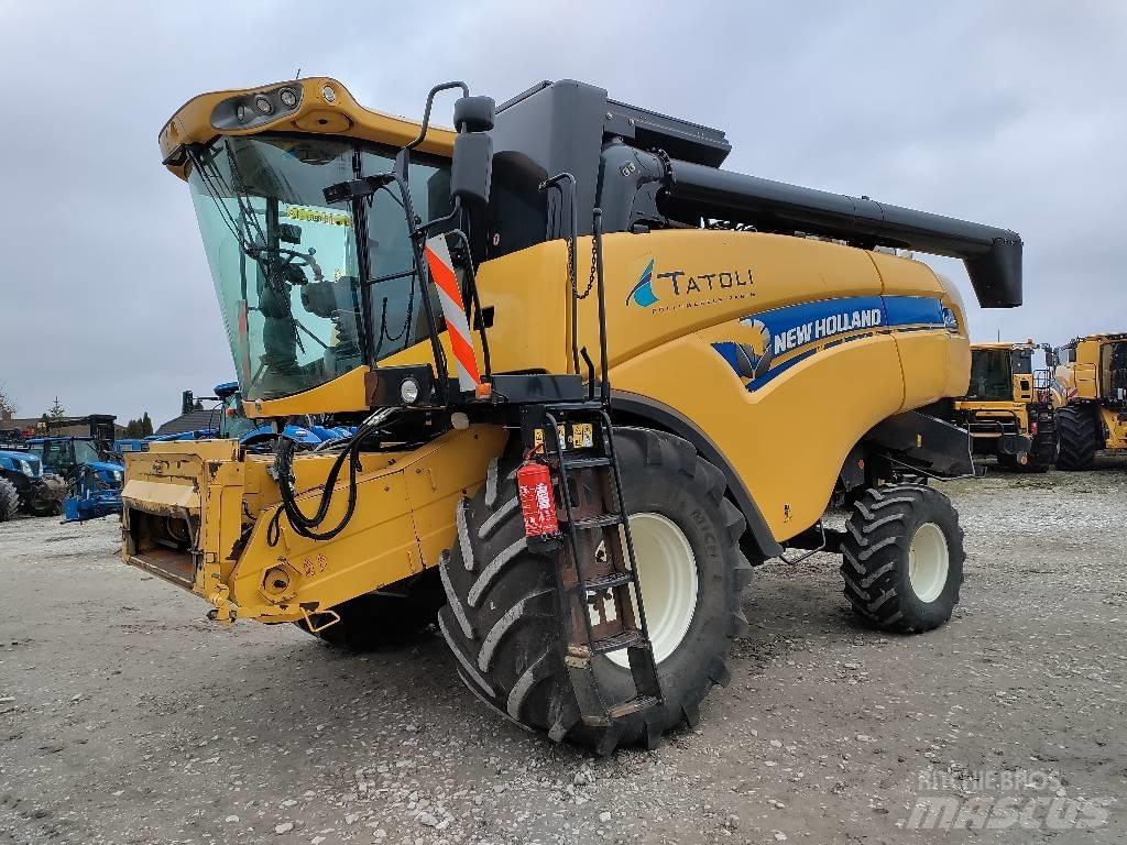 New Holland CX 6090 Combine harvesters