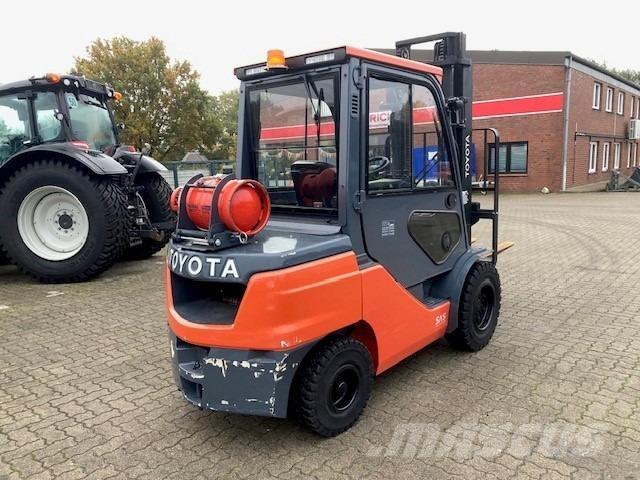 Toyota 02-8FGJF35 Farm machinery