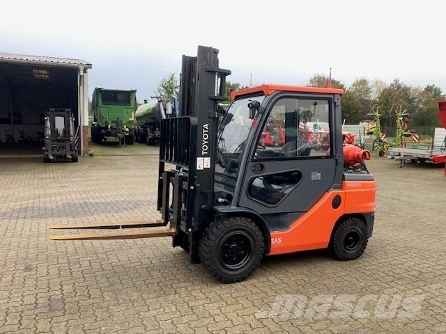 Toyota 02-8FGJF35 Farm machinery