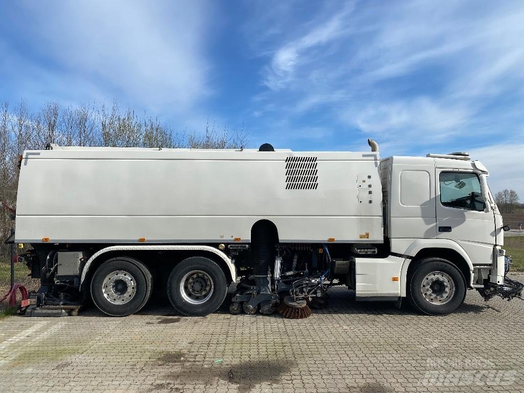 Volvo FM 500 Sweeper trucks