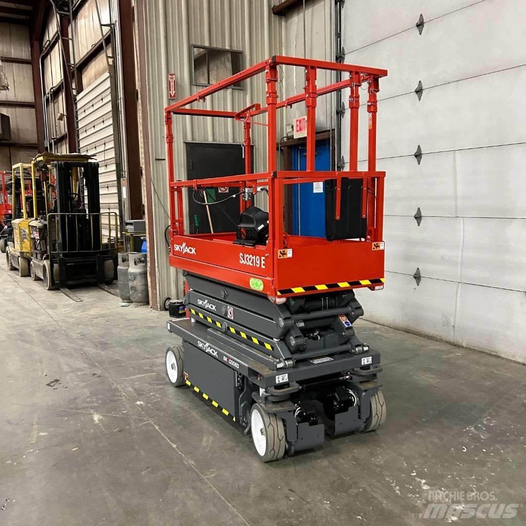 SkyJack SJ 3219 Scissor lifts