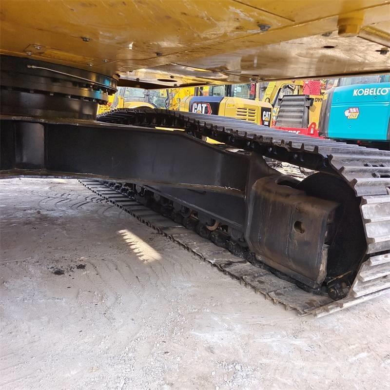 Komatsu PC 220-7 Crawler excavators