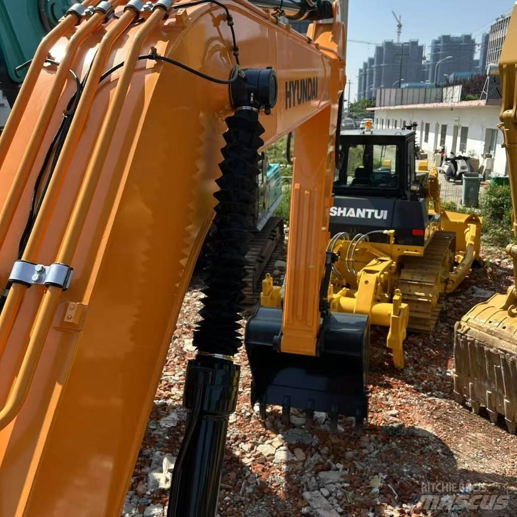 Hyundai 305LC-9T Crawler excavators