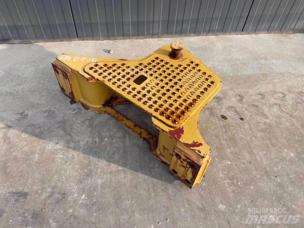 CAT D6K Zugtraverse Other components