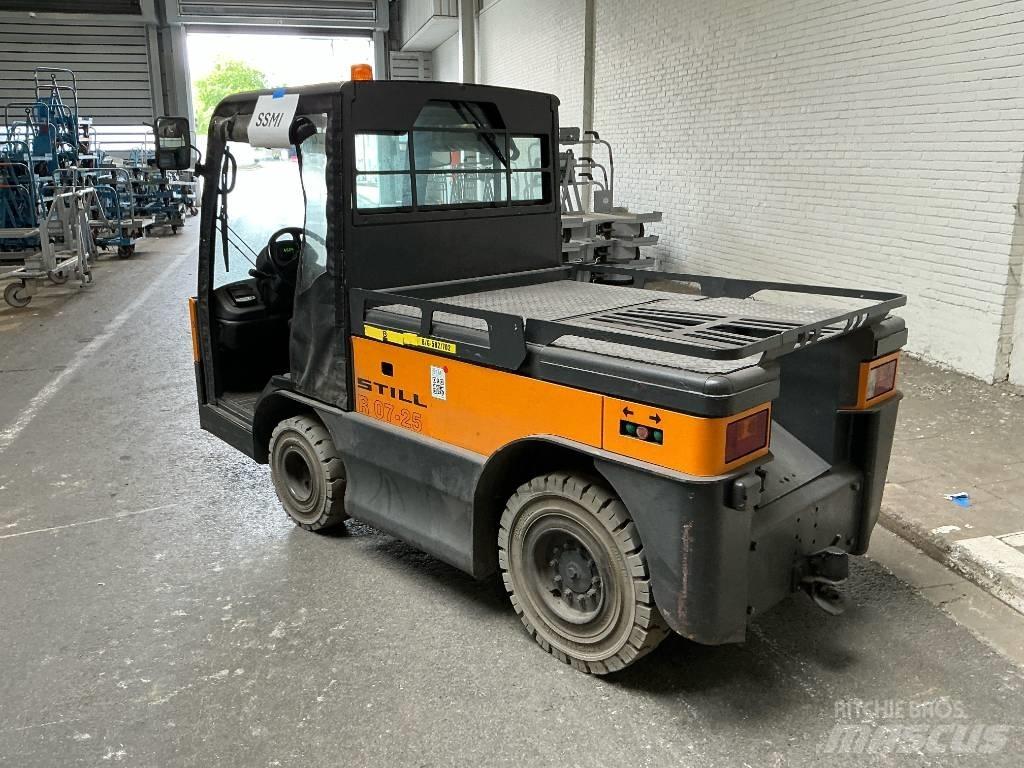 Still R 0725 Tow truck
