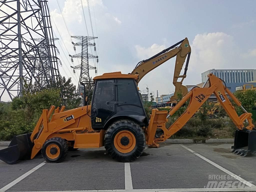 JCB 3 CX Backhoe